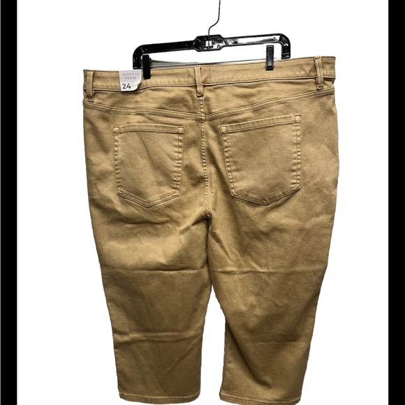 Lane Bryant Tan signature Fit High Rise Petal Capri Jeans Size 24 - Picture 7 of 8